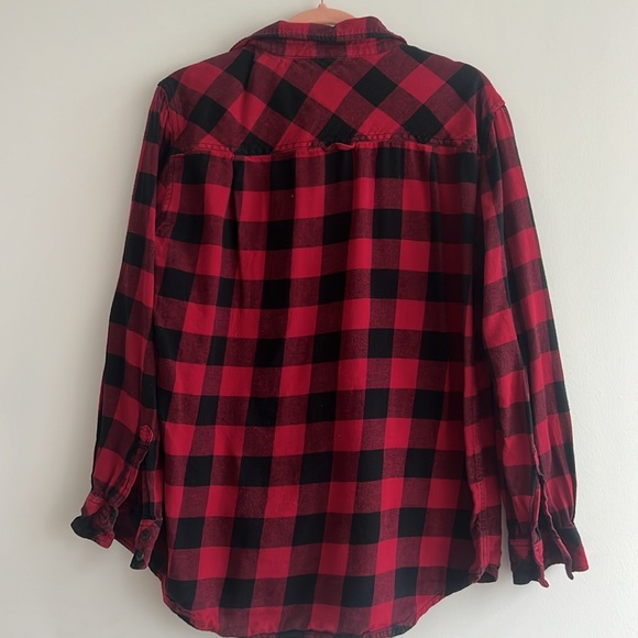 Classic TNA red and black flannel shirt - Picture 3 of 5